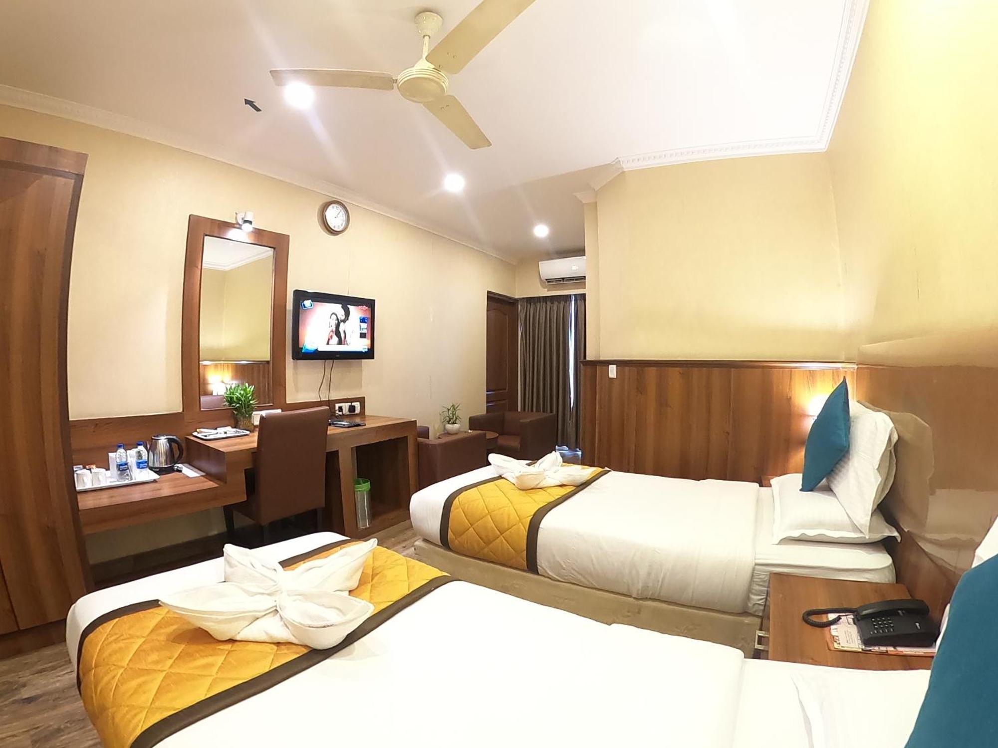 Hotel Noor Empire International Kormangala Бангалор Экстерьер фото