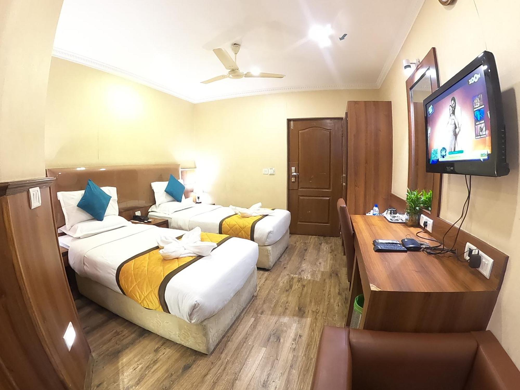 Hotel Noor Empire International Kormangala Бангалор Экстерьер фото