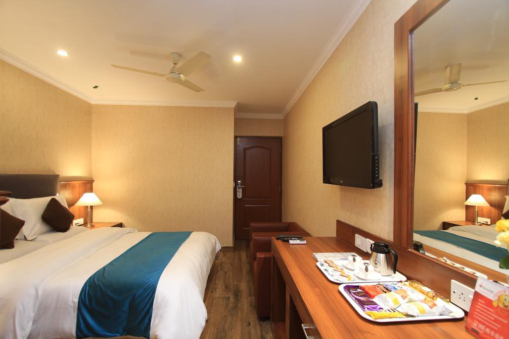 Hotel Noor Empire International Kormangala Бангалор Экстерьер фото